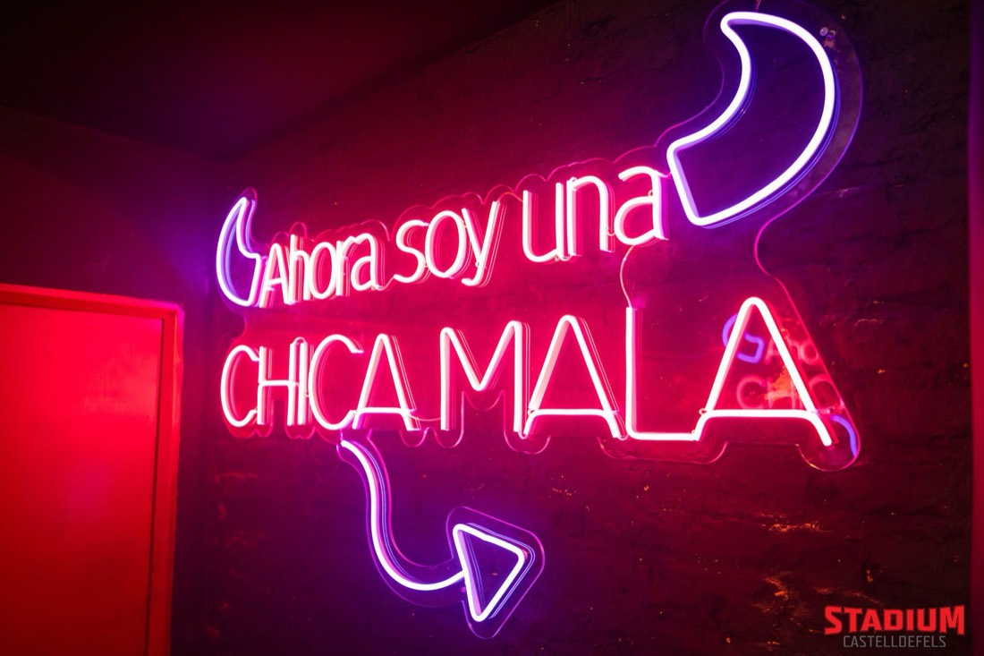Neón Ahora soy una chica mala